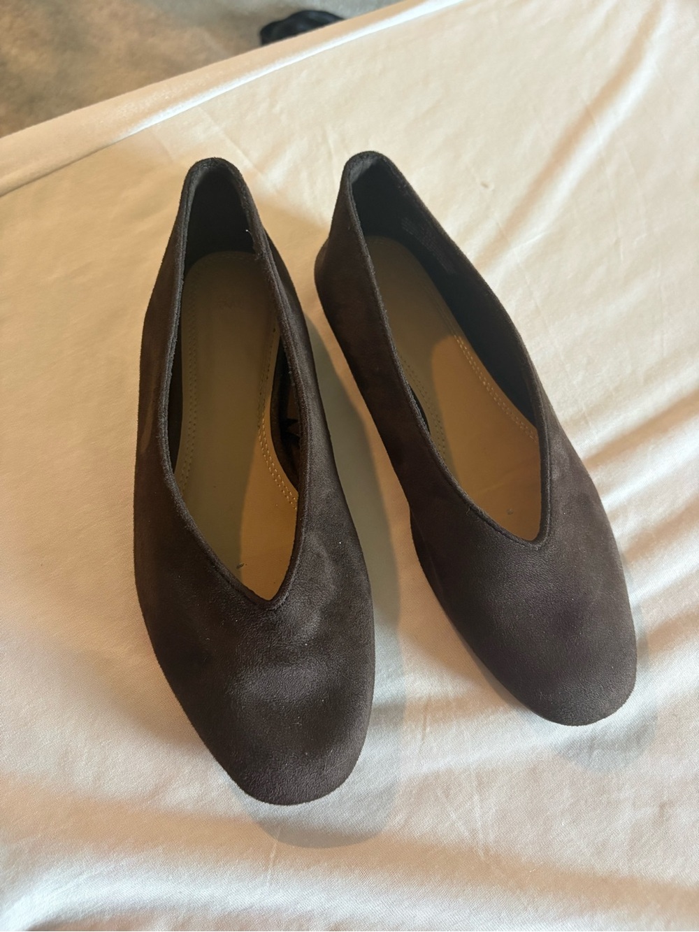 H&M Women's V-Neck Suede Flats in Dark Brown
